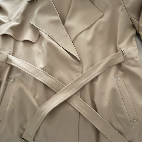 Dex Trenchcoat long size 1X with sleeve tie detail and waist belt. - Picture 4 of 6